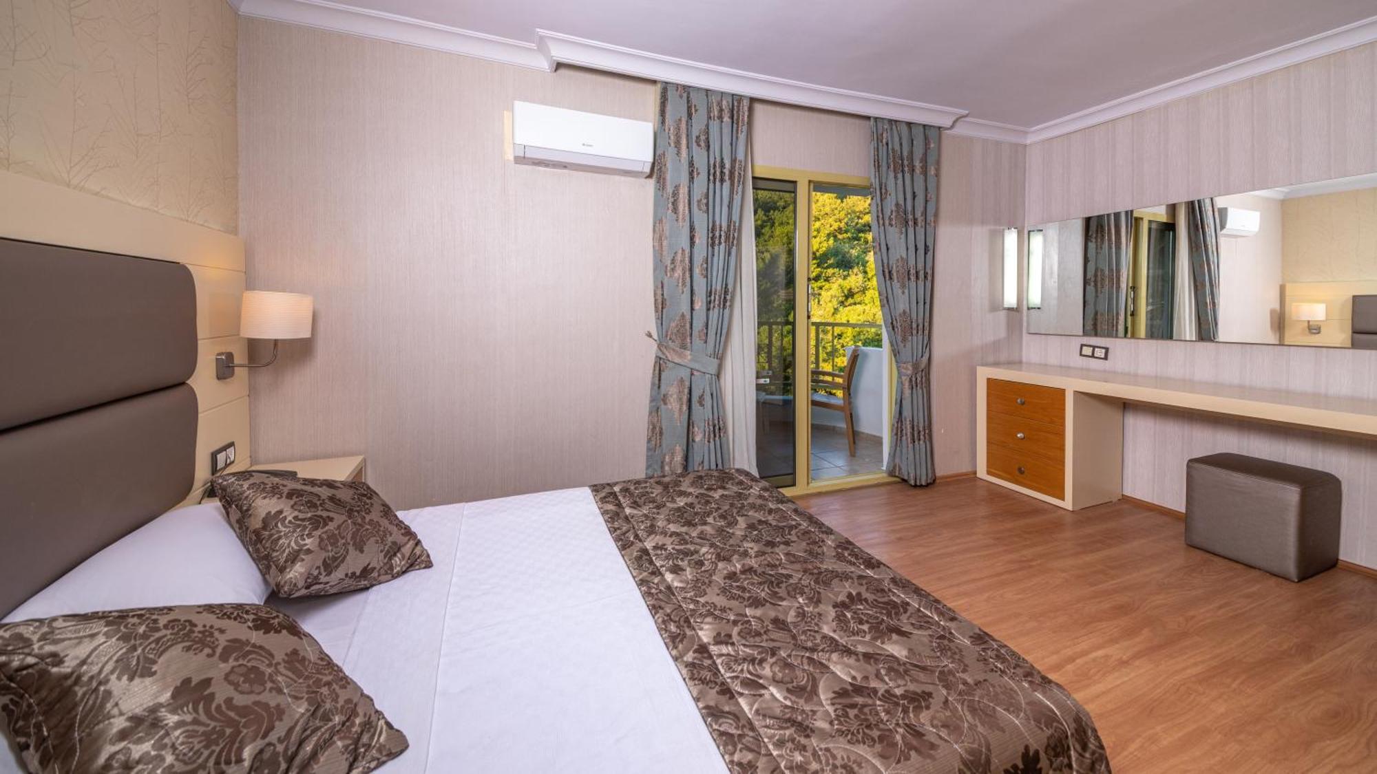 Grand Hotel Faros Мармарис Экстерьер фото